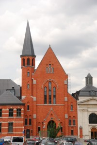 kosciol w brukseli zamieniony na biurowiec komisji europejskiej fot. t.cukiernik